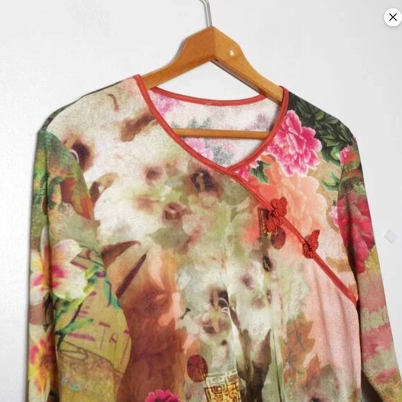 Vibrant Floral Print Blouse Top 3/4 Sleeve Frog Closure Accent Stretch Shirt - Picture 5 of 9